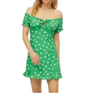 Urban Outfitters Magpie Off-The-Shoulder Floral Green Daisy Mini Dress Size SP
